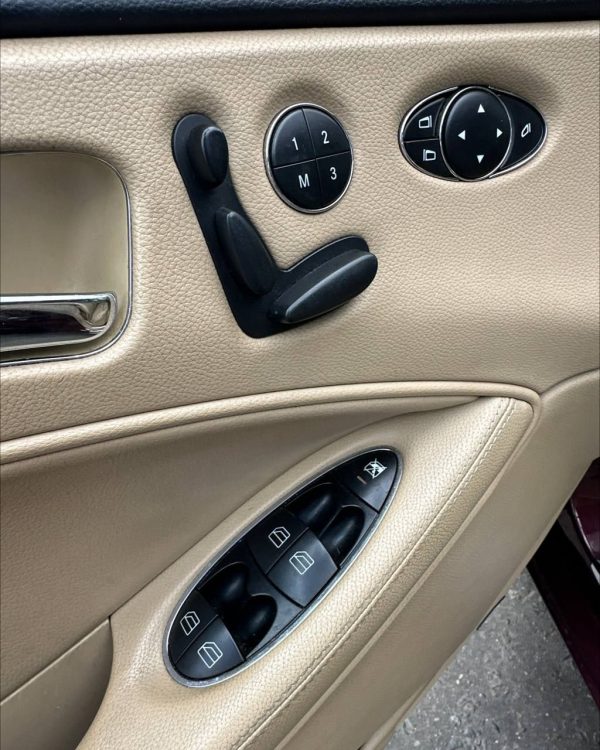 Mercedes-Benz CLS C219 - Image 15