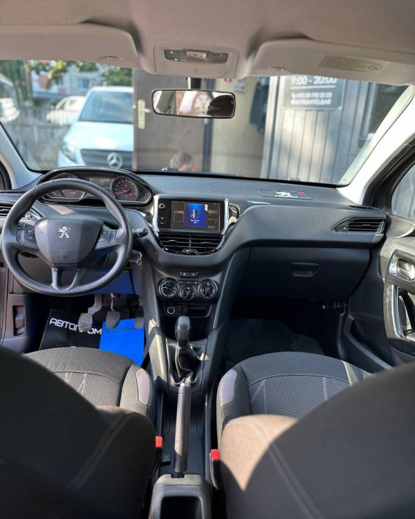 Peugeot 208 I - Image 9