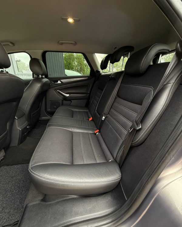 FORD MONDEO - Image 8
