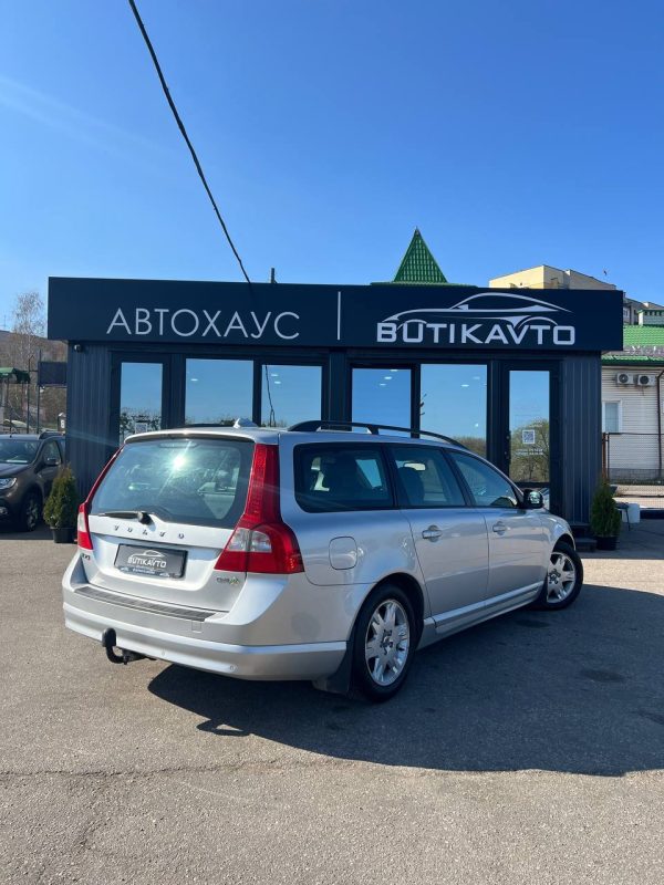Volvo V70 - Image 7