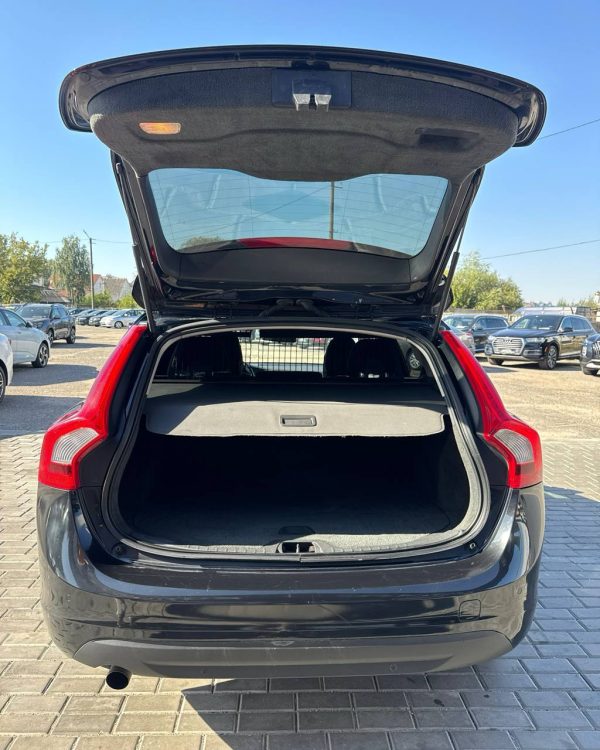 Volvo V60 I - Image 12