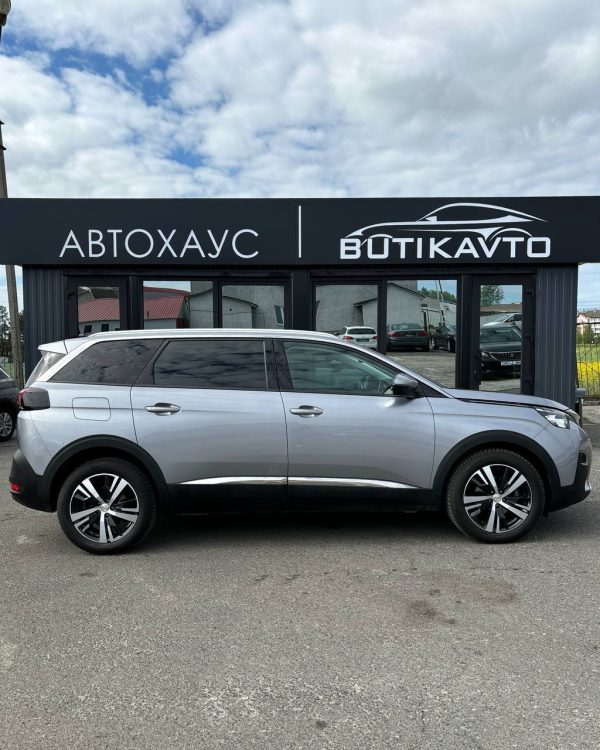 PEUGEOT 5008 - Image 7