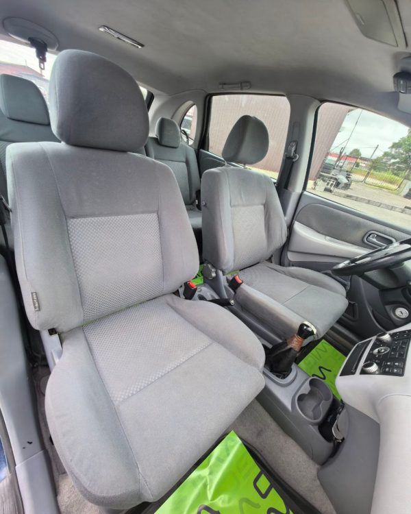Nissan Almera Tino I · Рестайлинг - Image 14