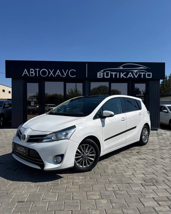Toyota Verso I · Рестайлинг - Image 3