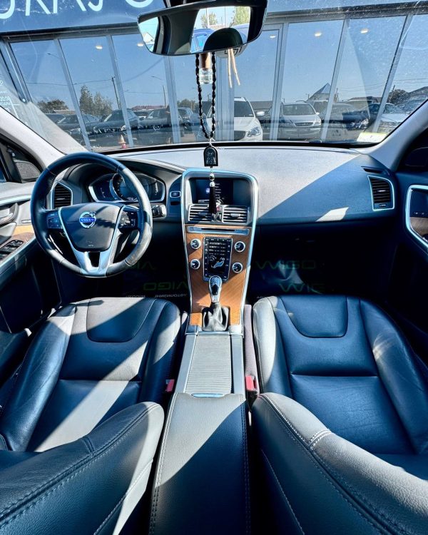 Volvo XC60 I · Рестайлинг - Image 9