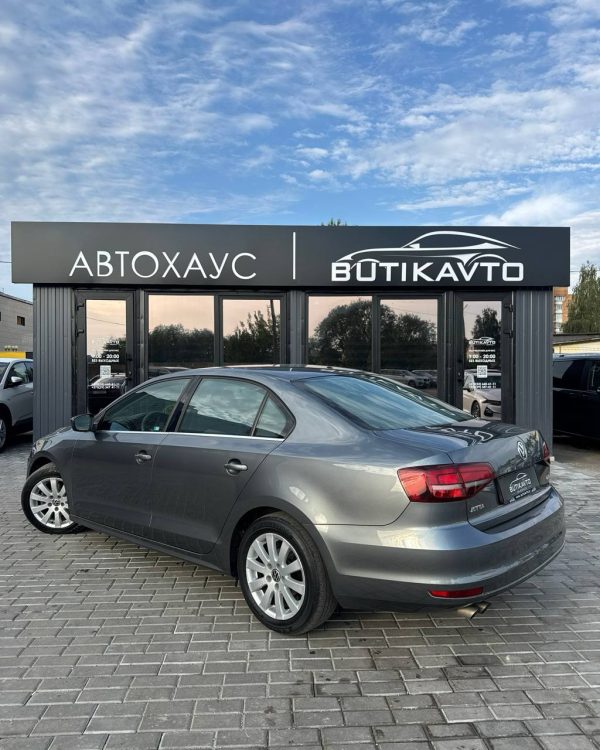 Volkswagen Jetta VI · Рестайлинг - Image 4