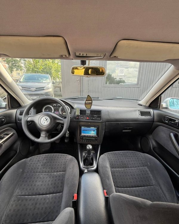Volkswagen Bora I - Image 9