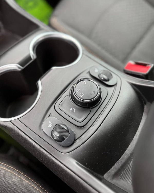 GMC Terrain II - Image 18