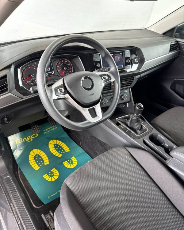 Volkswagen Jetta VII - Image 8