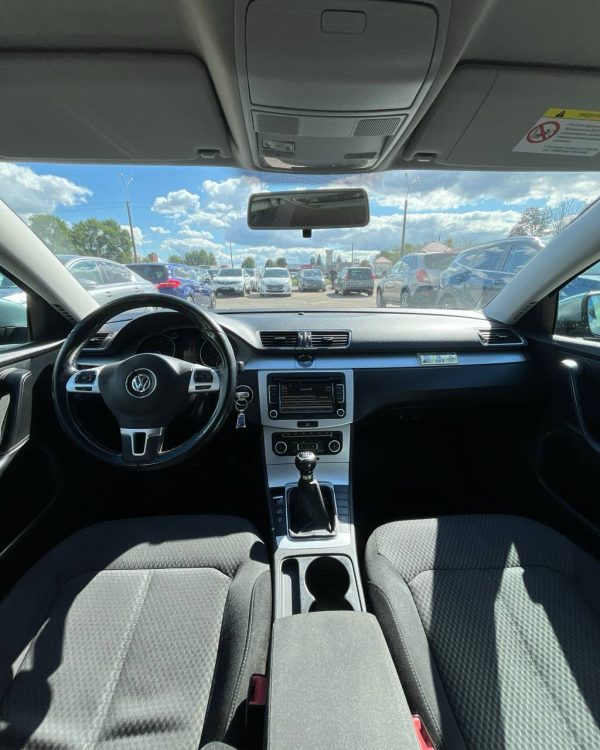 Volkswagen Passat B7 - Image 9