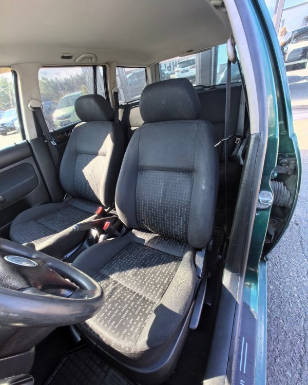 Volkswagen Golf IV - Image 10