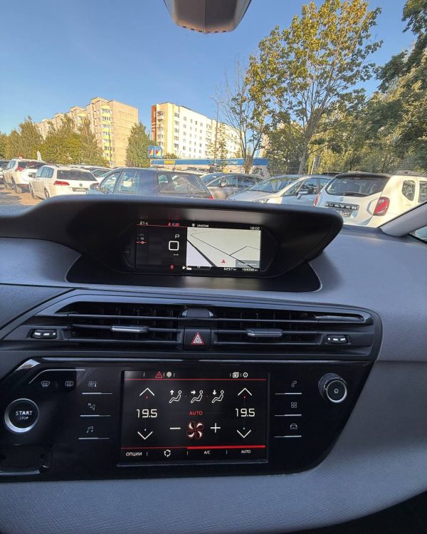 Citroen C4 Grand Spacetourer I - Image 10