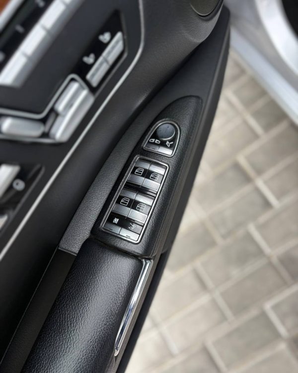 MERCEDES-BENZ S500 - Image 17