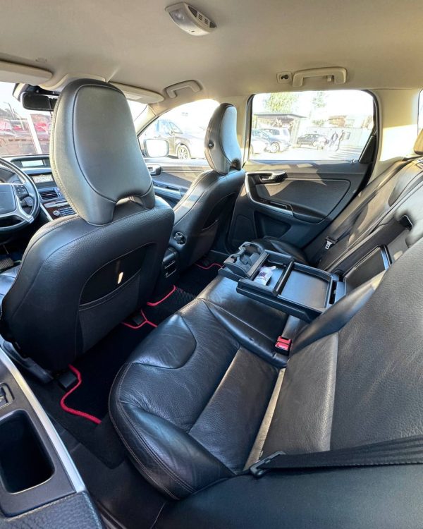 Volvo XC60 I - Image 11