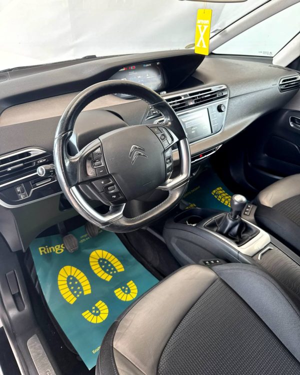 Citroen C4 Picasso II - Image 11