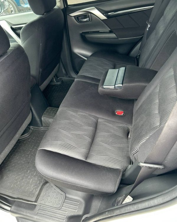 Mitsubishi Pajero Sport III - Image 11