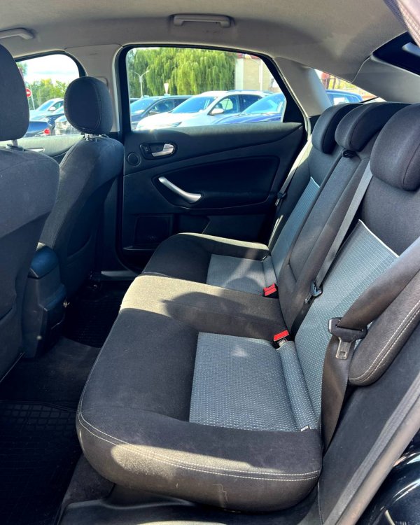 Ford Mondeo IV - Image 14