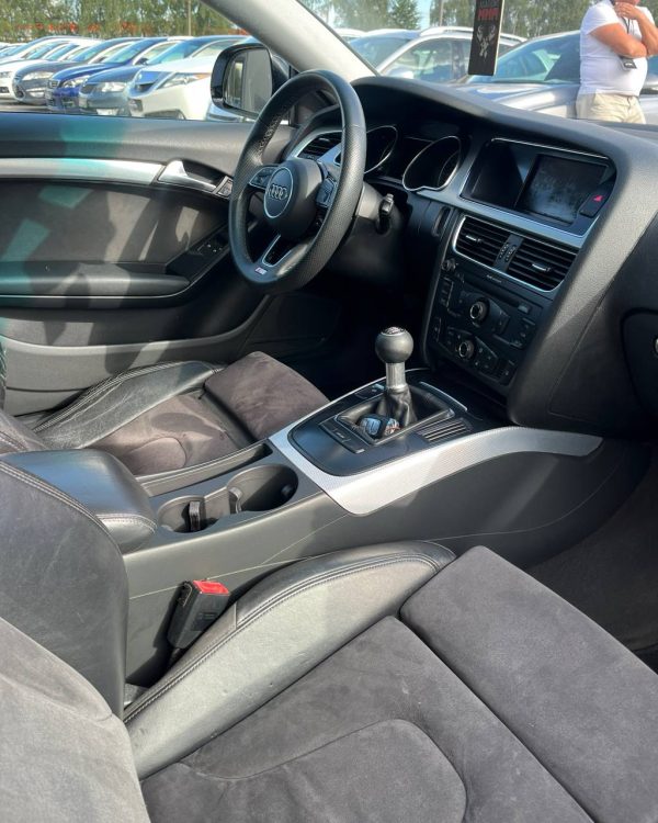 Audi A5 8T - Image 12