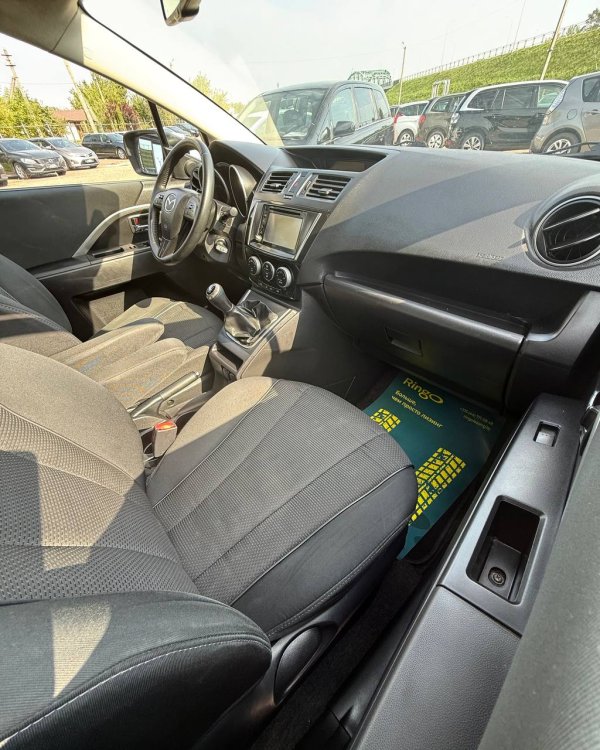 Mazda 5 II - Image 15