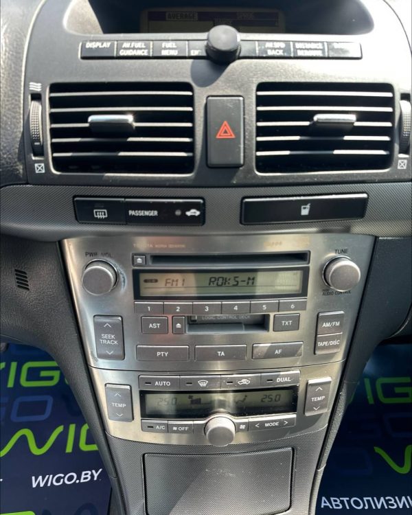 TOYOTA AVENSIS - Image 13