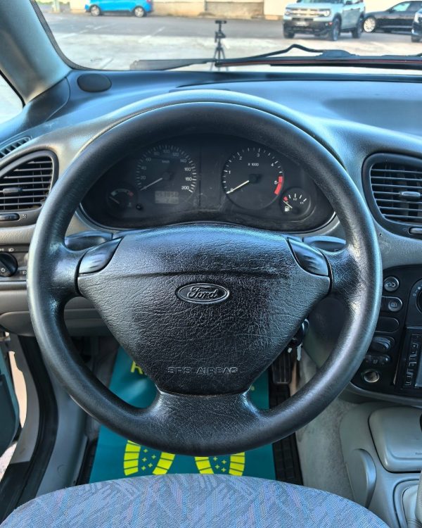 Ford Galaxy I - Image 13