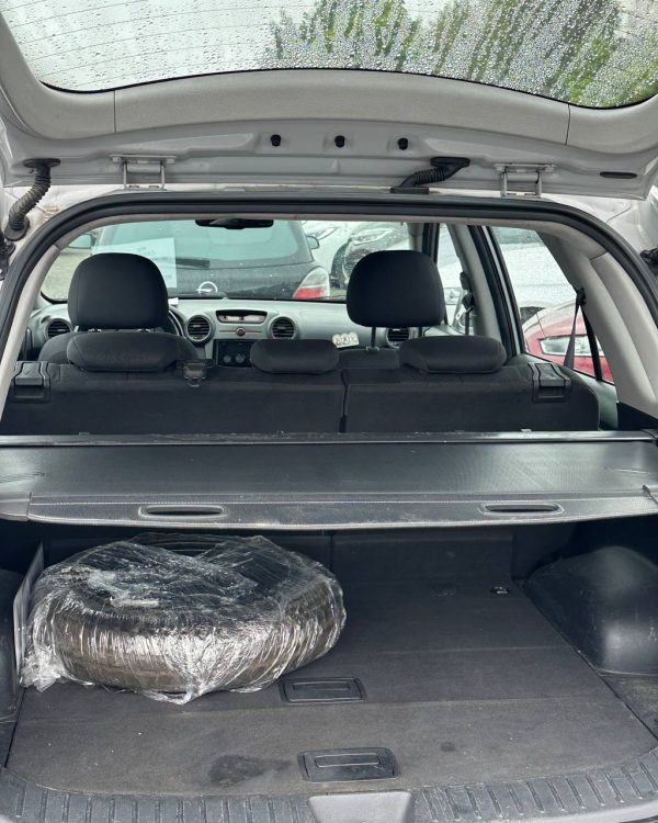 Kia Carens II - Image 12