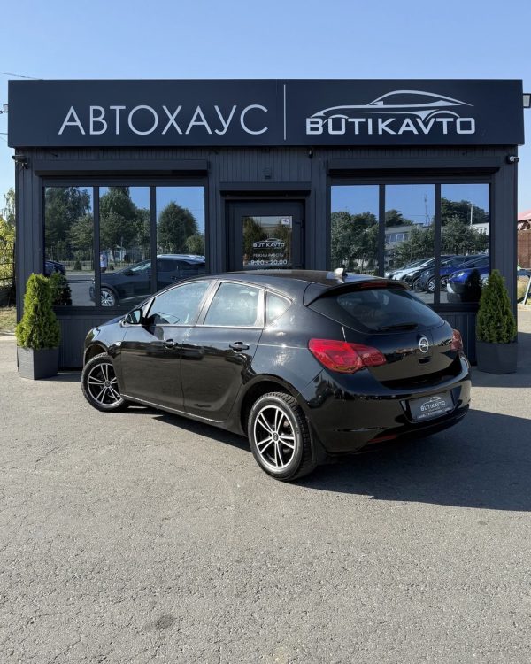 Opel Astra J - Image 5