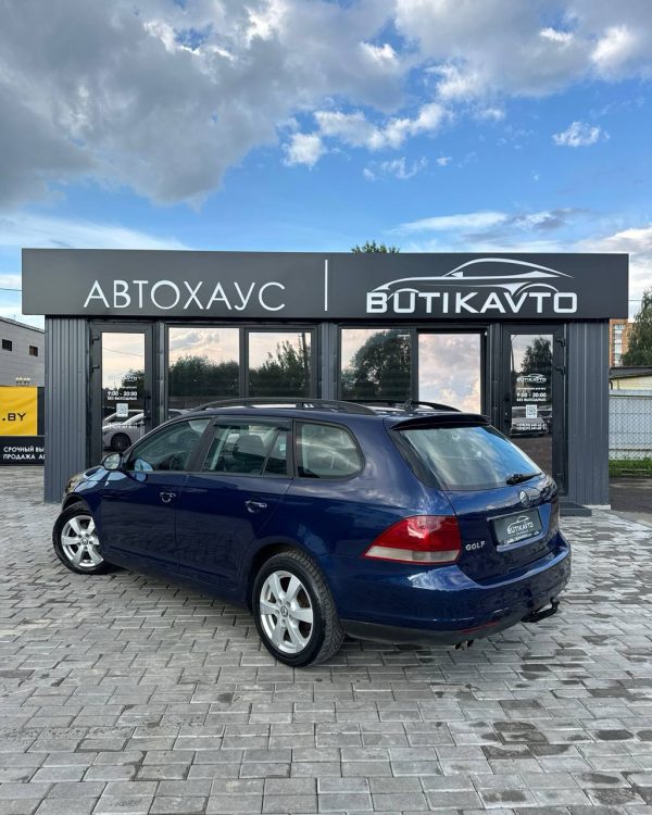 Volkswagen Golf V - Image 4