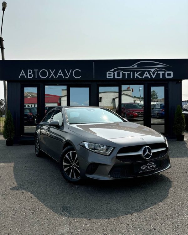 MERCEDES-BENZ A 180 D