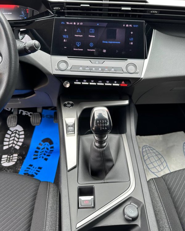 Peugeot 308 III - Image 10