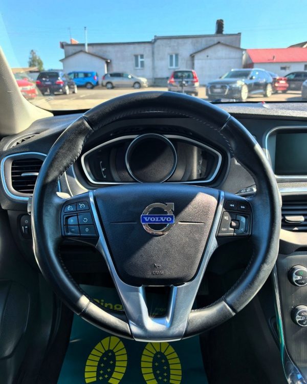 Volvo V40 II - Image 13
