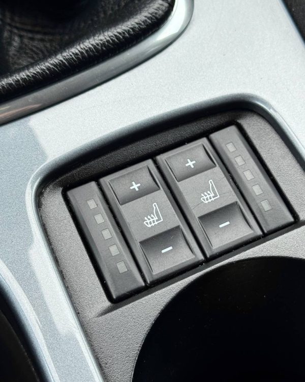 Ford Mondeo IV - Image 18