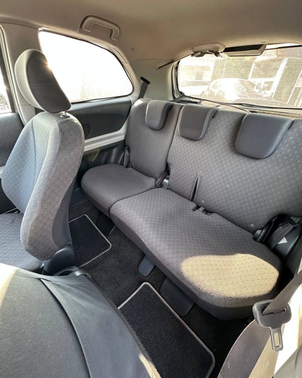 Toyota Yaris II (XP9) · Рестайлинг - Image 8