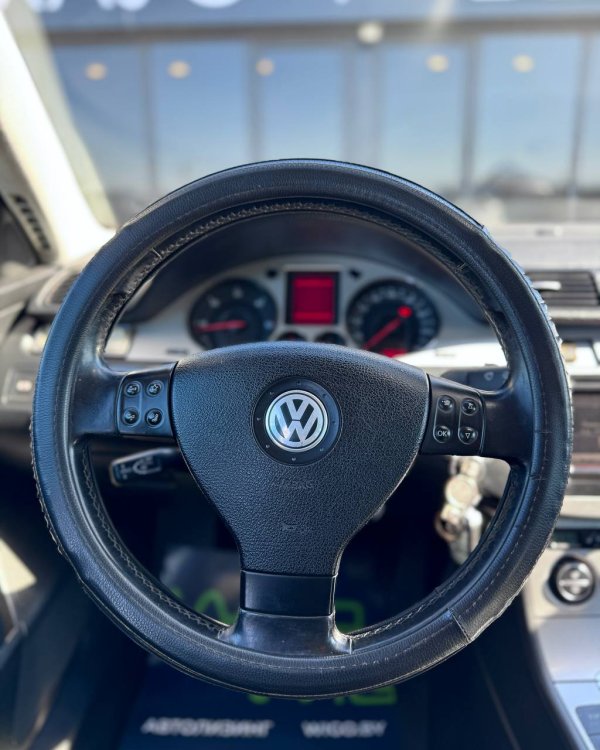 Volkswagen Passat B6 - Image 15