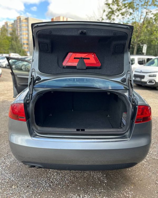 Audi A4 B7 - Image 12