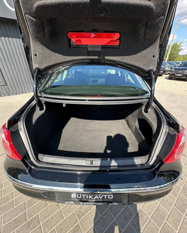 VOLKSWAGEN PASSAT CC - Image 10