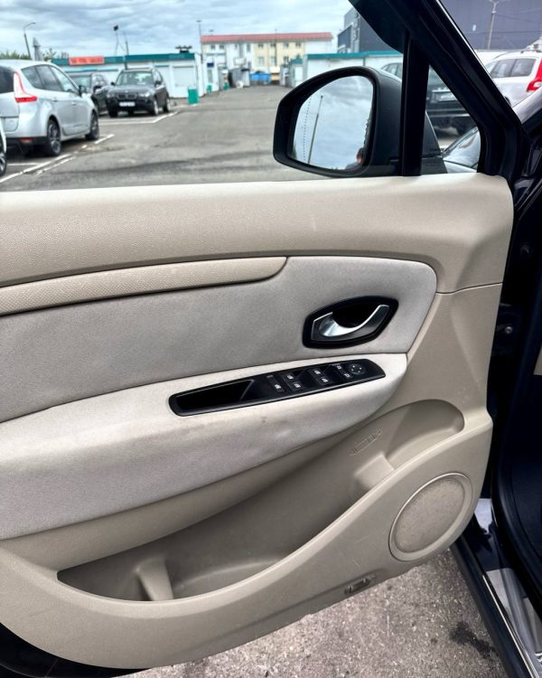 Renault Grand Scenic III - Image 11