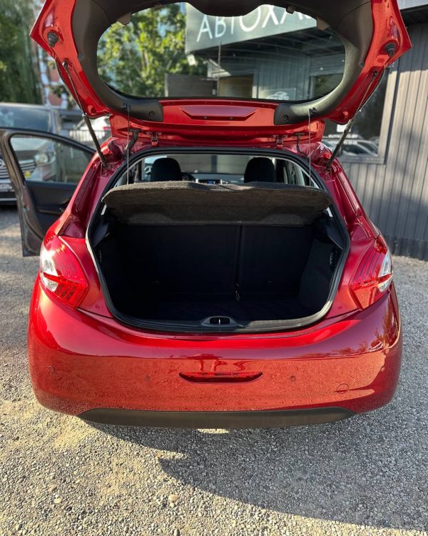 Peugeot 208 I - Image 12