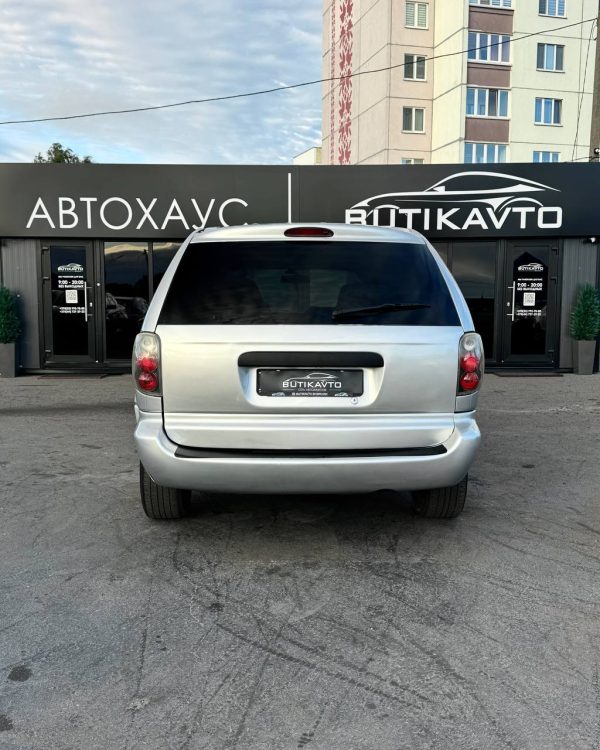 Dodge Caravan IV - Image 6