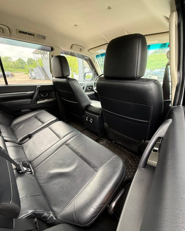 Mitsubishi Pajero IV  2-й рестайлинг - Image 11