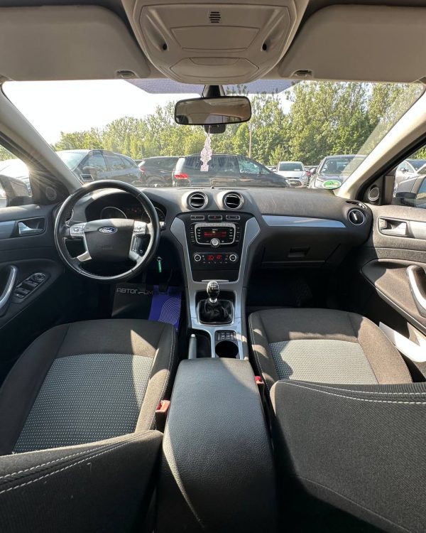 FORD MONDEO - Image 9