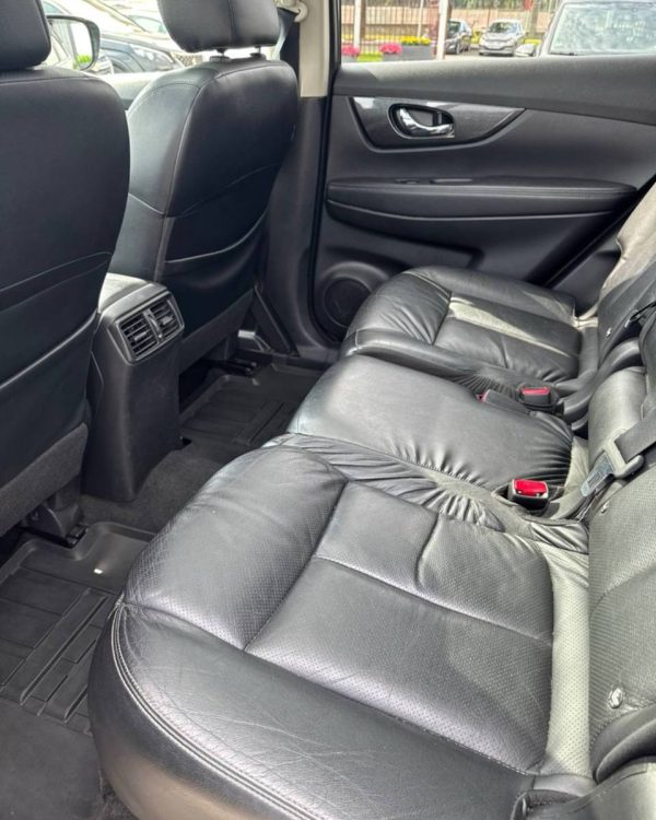 Nissan X-Trail III (T32) - Image 11