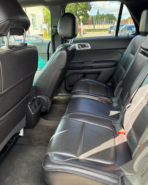 Ford Explorer V - Image 9