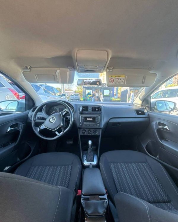 Volkswagen Polo Sedan I · Рестайлинг - Image 9