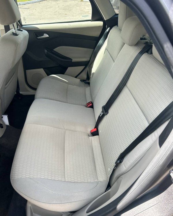 Ford Focus III - Image 11
