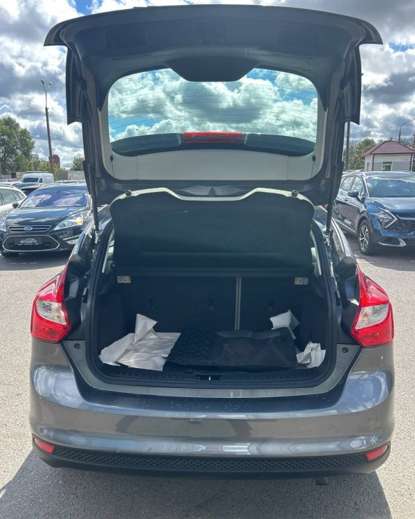 Ford Focus III - Image 12
