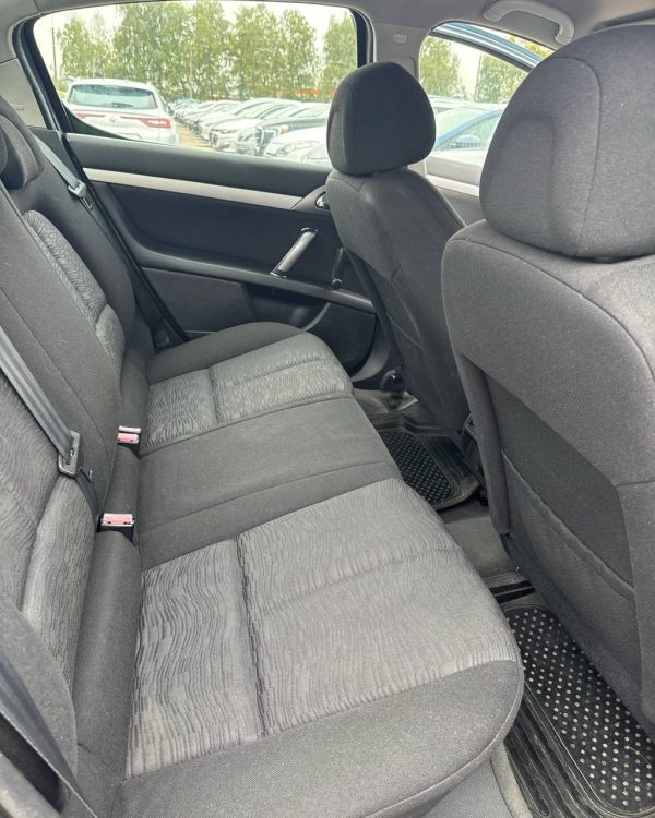 Peugeot 407 I - Image 12
