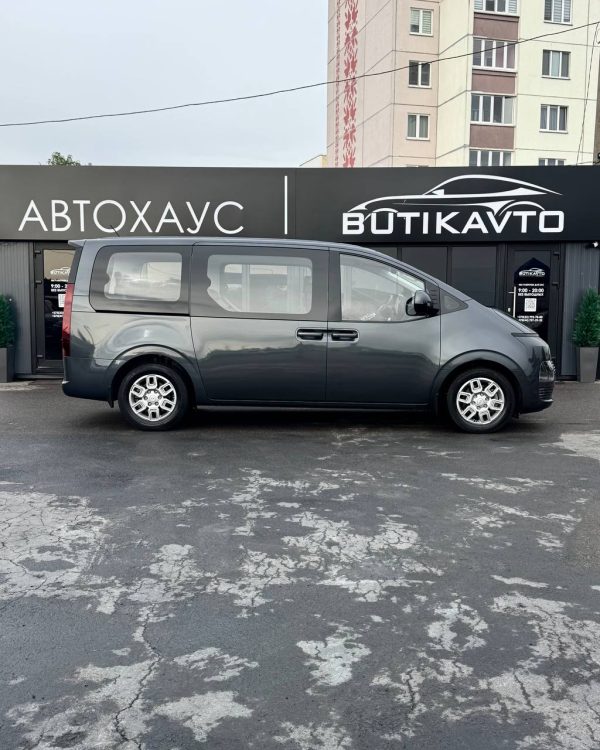 Hyundai Staria I - Image 8
