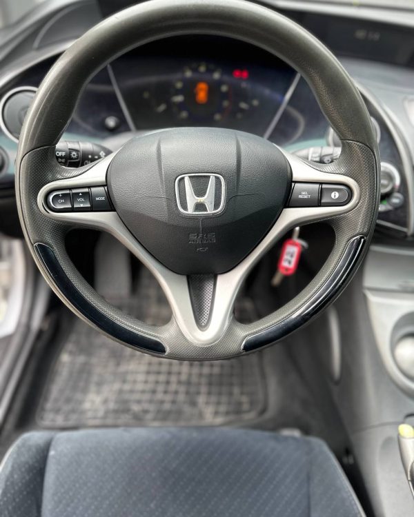 Honda Civic VIII - Image 11