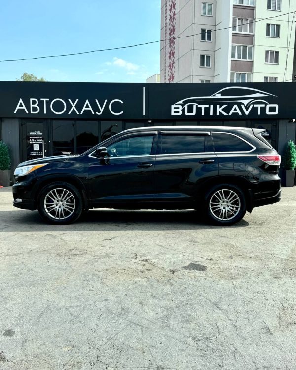 Toyota Highlander III (XU50) - Image 4